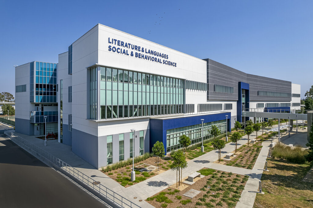 ORANGE COAST COLLEGE Literature & Languages/Social & Behavioral Sciences Building