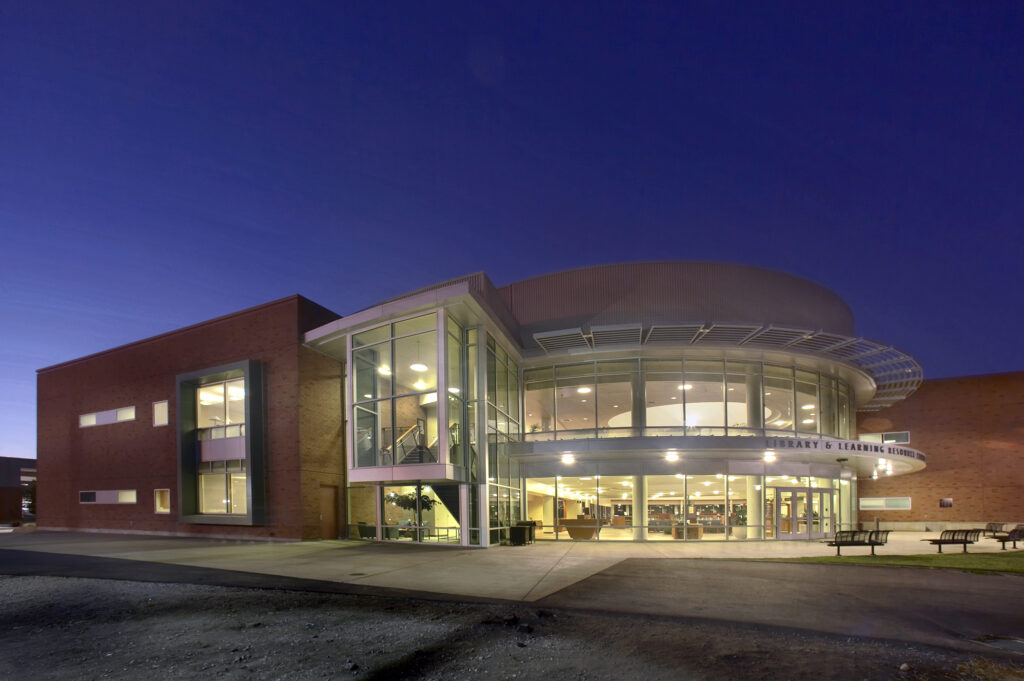 HARTNELL COLLEGE Library & Learning Resource Center